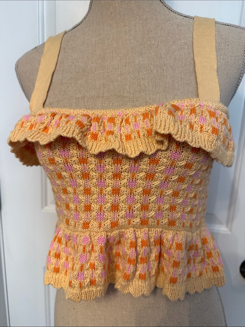 ZARA SWEATER CROPPED KNIT TOP PALE YELLOW PINK ORANGE SLEEVELESS SIZE M Fits S*
